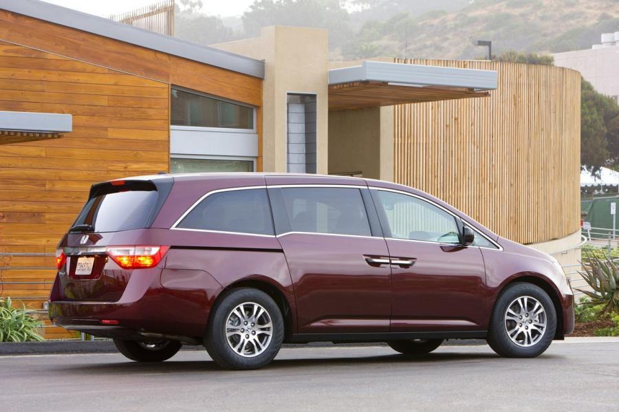  Honda Odyssey Touring Elite 2011 года  (фото 11 из 19)